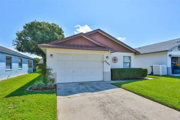 Property Slideshow image 2 of 39 | 6253 sandpipers dr, Lakeland, FL, 33809