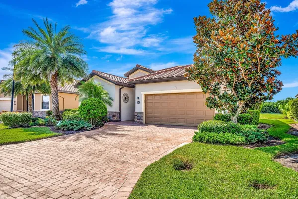 Property Slideshow image 2 of 82 | 7112 marsh view ter, Bradenton, FL, 34212