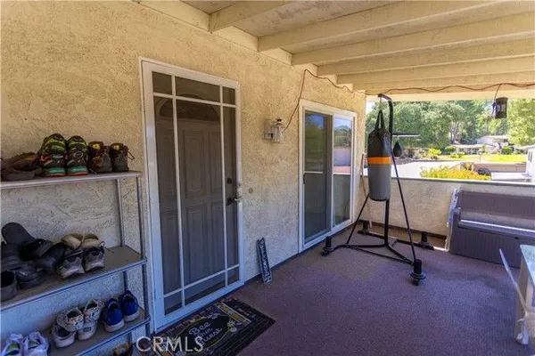 Property Slideshow image 3 of 47 | 26344 oak pln e, Newhall, CA, 91321