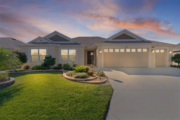 Property Slideshow image 2 of 42 | 3358 brianna ln, The Villages, FL, 32163