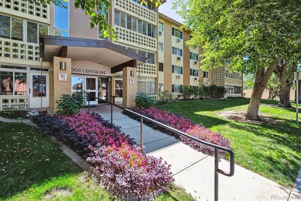 Property Slideshow image 3 of 50 | 9300 e center ave 2b, Denver, CO, 80247