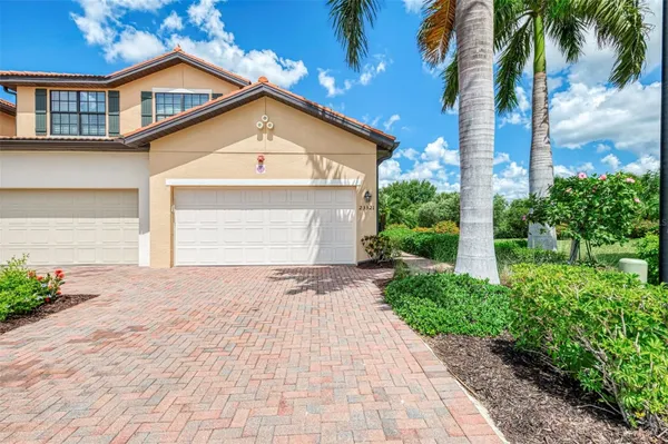 Property Slideshow image 2 of 76 | 23321 awabuki dr 8-102, Venice, FL, 34293