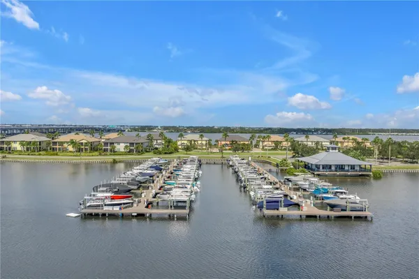 Property Slideshow image 3 of 59 | 1030 tidewater shores loop 406, Bradenton, FL, 34208