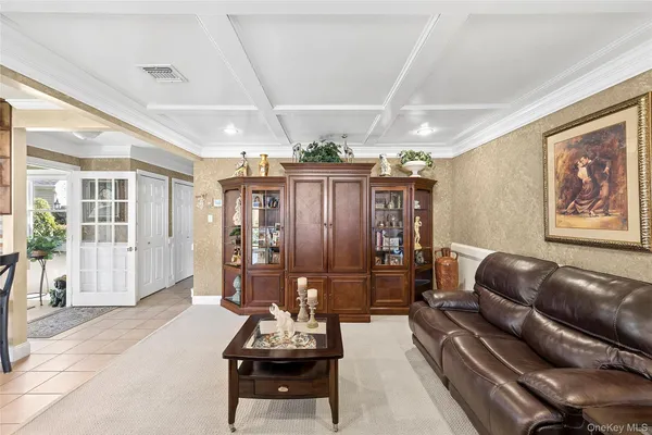 Property Slideshow image 3 of 20 | 4 flair way, Brookhaven, NY, 11727