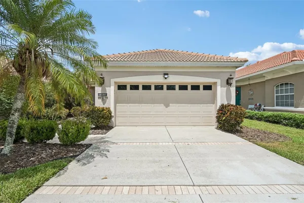 Property Slideshow image 2 of 70 | 6288 wingspan way, Bradenton, FL, 34203