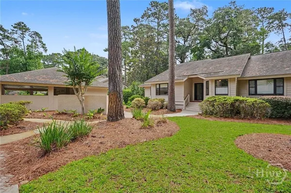 Property Slideshow image 2 of 32 | 8 franklin creek rd, Savannah, GA, 31411
