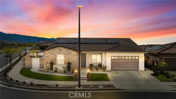 Property Slideshow image 2 of 57 | 11638 oakton way, Corona, CA, 92883