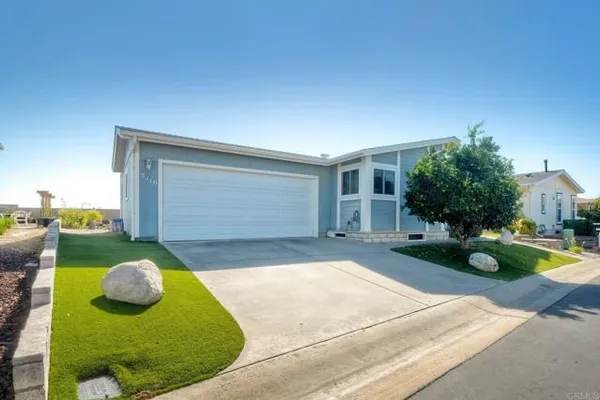 Property Slideshow image 3 of 35 | 5116 weymouth way, Oceanside, CA, 92057