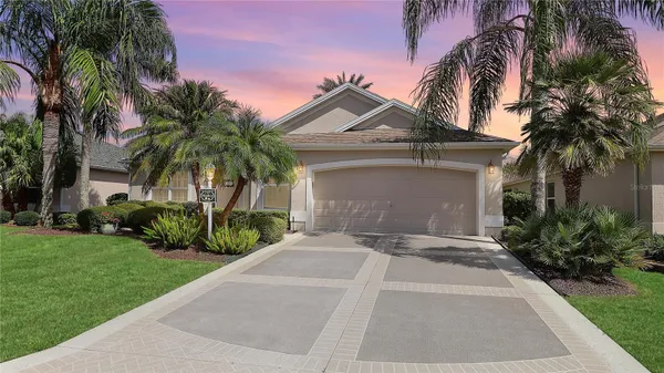 Property Slideshow image 2 of 39 | 1089 isle of palms path, The Villages, FL, 32162