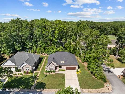 Property Slideshow image 3 of 37 | 10 king john ln, Crossville, TN, 38558
