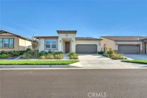 Property Slideshow image 2 of 45 | 4068 e amigos privado, Ontario, CA, 91761