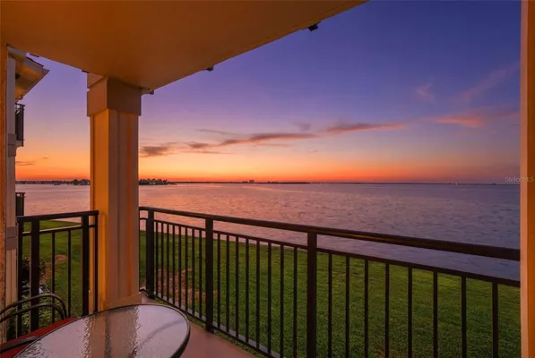 Property Slideshow image 3 of 57 | 6372 palma del mar blvd 207, St Petersburg, FL, 33715