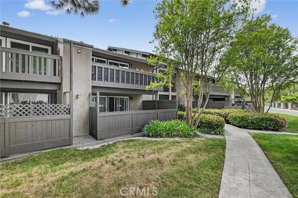 Property Slideshow image 3 of 26 | 28661 via las flores 307, Murrieta, CA, 92563