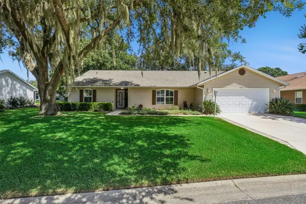 Property Slideshow image 2 of 65 | 5606 rosewall cir, Leesburg, FL, 34748