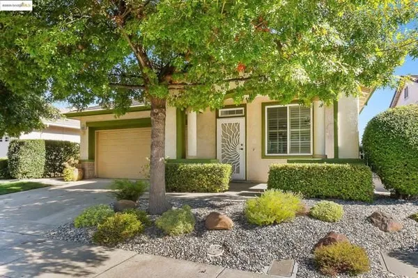 Property Slideshow image 3 of 48 | 1481 bismarck ln, Brentwood (Cc), CA, 94513