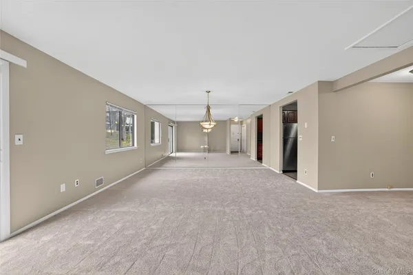 Property Slideshow image 3 of 36 | 130g columbia ct, Yorktown, NY, 10598