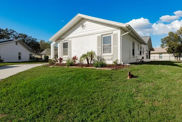 Property Slideshow image 2 of 43 | 10608 salamanca dr, Port Richey, FL, 34668