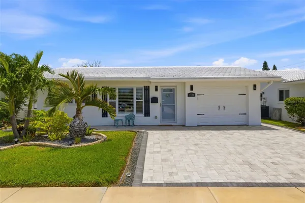 Property Slideshow image 2 of 35 | 9729 37th st, Pinellas Park, FL, 33782