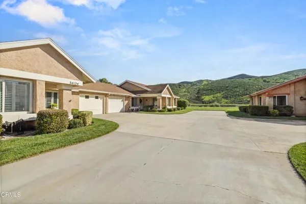 Property Slideshow image 3 of 45 | 34124 village 34 34, Camarillo, CA, 93012