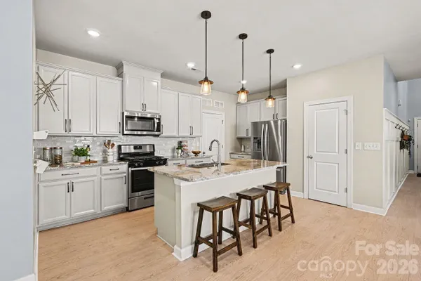 Property Slideshow image 3 of 23 | 6702 good news dr, Charlotte, NC, 28215