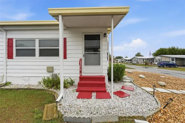 Property Slideshow image 2 of 45 | 5027 forest crest dr, Lakeland, FL, 33810