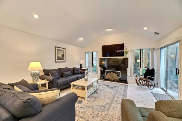 Property Slideshow image 3 of 30 | 279 dockside ct, Moriches, NY, 11955