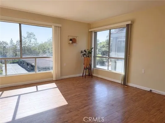 Property Slideshow image 2 of 14 | 824 pinetree cir 36, Thousand Oaks, CA, 91360
