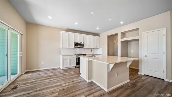Property Slideshow image 2 of 25 | 5012 n tempe st, Aurora, CO, 80019