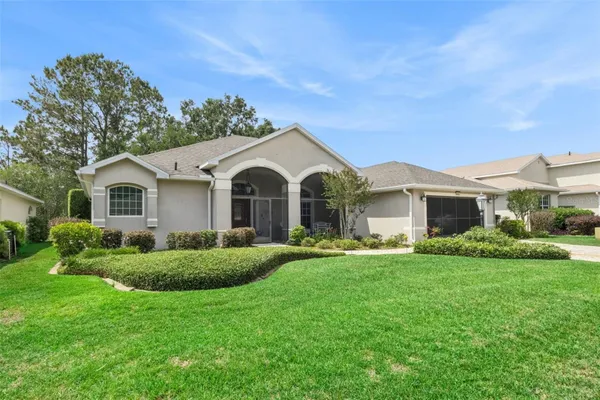 Property Slideshow image 3 of 62 | 5607 sir churchill dr, Leesburg, FL, 34748