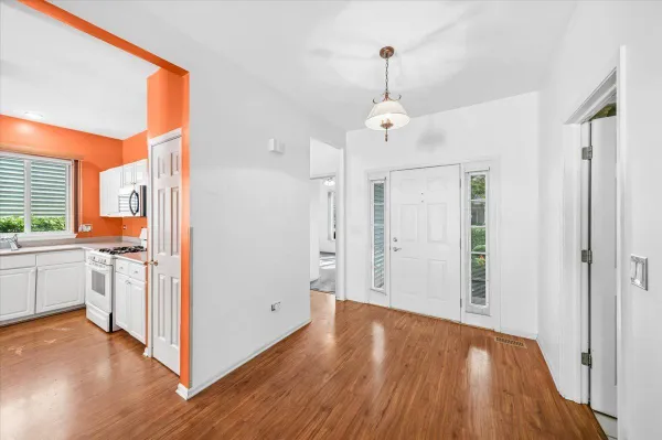 Property Slideshow image 3 of 21 | 21009 w torrey pines ct, Plainfield, IL, 60544
