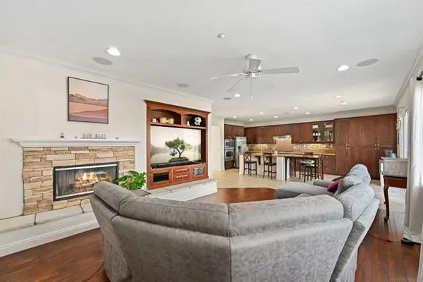 Property Slideshow image 2 of 34 | 10562 aspen gln, Escondido, CA, 92026