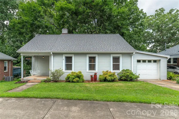 Property Slideshow image 3 of 21 | 3 enka oak st, Candler, NC, 28715