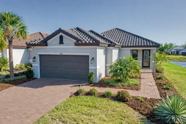 Property Slideshow image 2 of 44 | 4760 crestpoint way, Palmetto, FL, 34221
