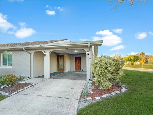 Property Slideshow image 3 of 63 | 1232 haddington cir 65, Sun City Center, FL, 33573