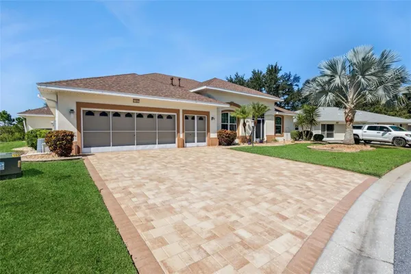 Property Slideshow image 3 of 51 | 21937 king alfred st, Leesburg, FL, 34748