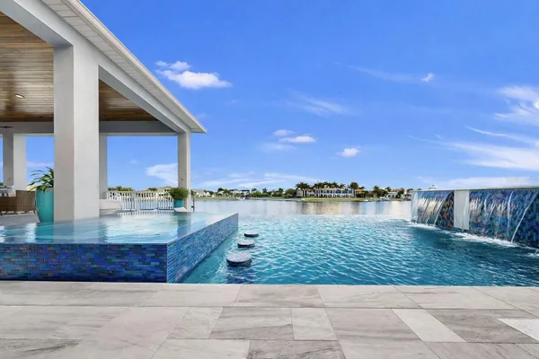 Property Slideshow image 3 of 97 | 813 manns harbor dr, Apollo Beach, FL, 33572