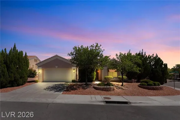 Property Slideshow image 3 of 65 | 10300 sawmill ave, Las Vegas, NV, 89134