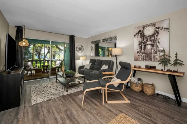 Property Slideshow image 2 of 44 | 1250 s pinellas ave 205, Tarpon Springs, FL, 34689
