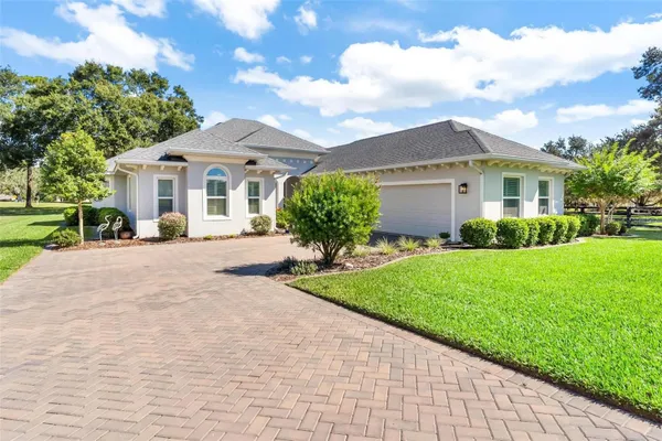 Property Slideshow image 2 of 56 | 5066 greens dr, Lady Lake, FL, 32159