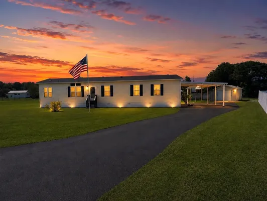 Property Slideshow image 2 of 44 | 13718 county rd, Lady Lake, FL, 32159