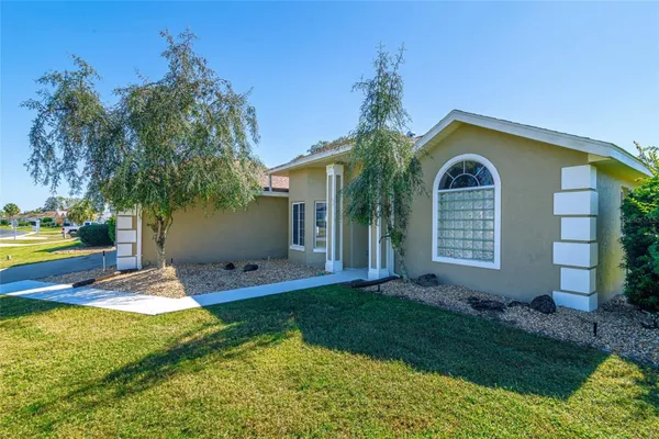 Property Slideshow image 2 of 44 | 5334 nw 19th pl, Ocala, FL, 34482