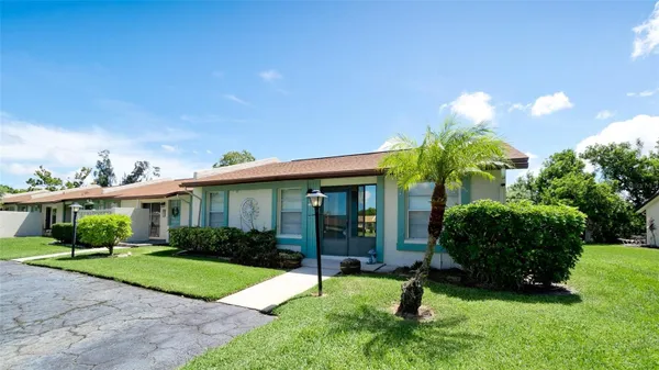 Property Slideshow image 2 of 29 | 3211 42nd st, Bradenton, FL, 34205