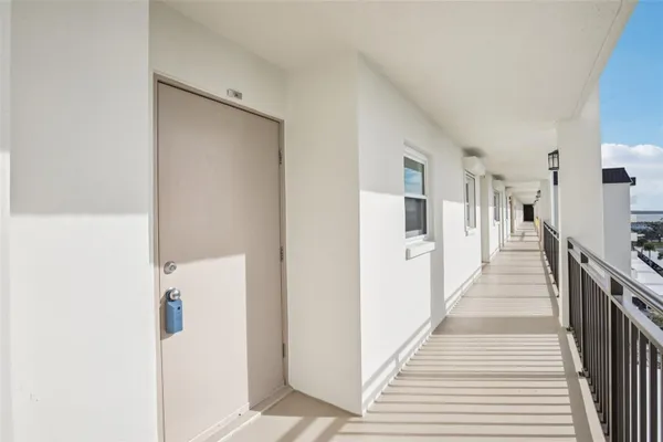 Property Slideshow image 3 of 44 | 9 haig pl apt 704, Dunedin, FL, 34698