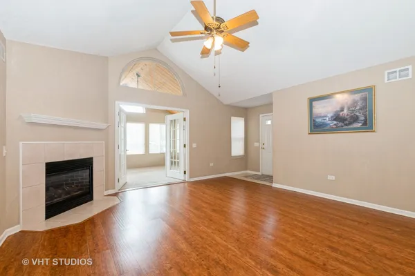 Property Slideshow image 3 of 18 | 18248 murphy cir # 18248, Tinley Park, IL, 60487