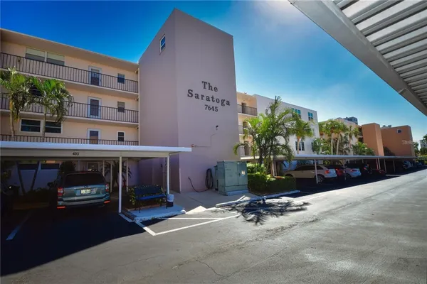 Property Slideshow image 2 of 66 | 7645 sun island dr 103, South Pasadena, FL, 33707