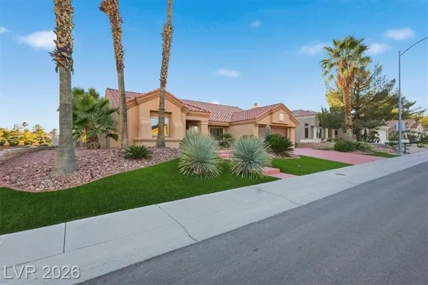 Property Slideshow image 3 of 40 | 9101 villa ridge dr, Las Vegas, NV, 89134