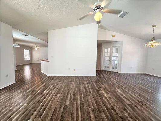 Property Slideshow image 3 of 32 | 29439 schinnecock hills ln, San Antonio, FL, 33576