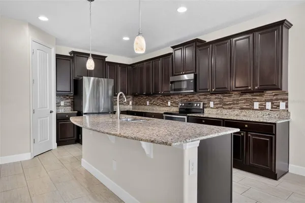 Property Slideshow image 2 of 59 | 11812 padua ln, Orlando, FL, 32827