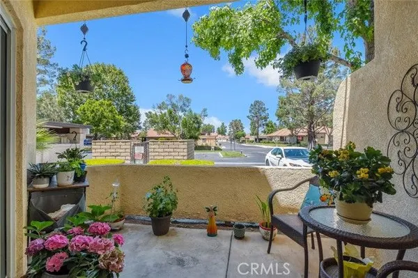 Property Slideshow image 2 of 27 | 19119 palo verde dr, Apple Valley, CA, 92308