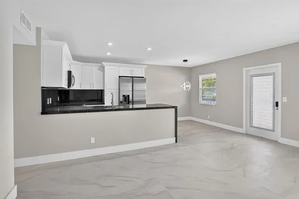 Property Slideshow image 2 of 69 | 186 upminster i # 186, Deerfield Beach, FL, 33442